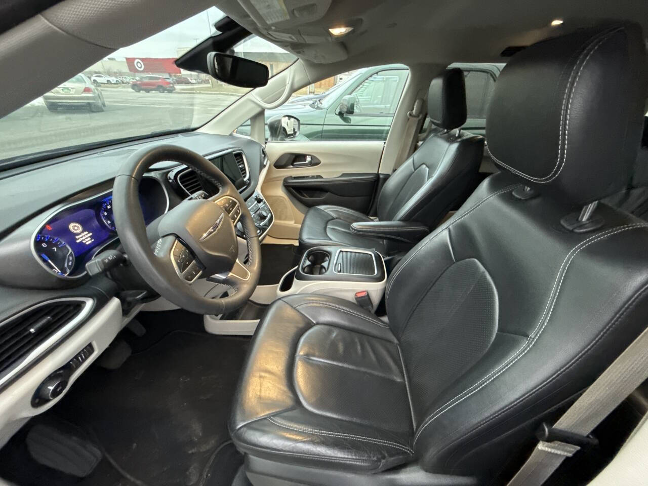 2022 Chrysler Pacifica for sale at Car Smart Of St. Cloud in Saint Cloud, MN