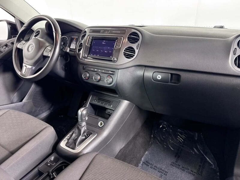 2017 Volkswagen Tiguan 2.0T Limited S