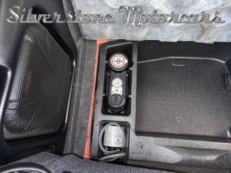 2010 Dodge Challenger SRT8