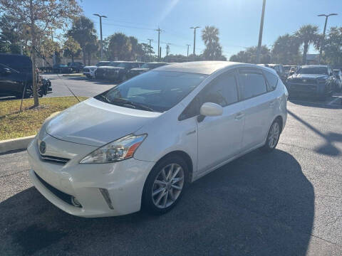 2013 Toyota Prius v Five