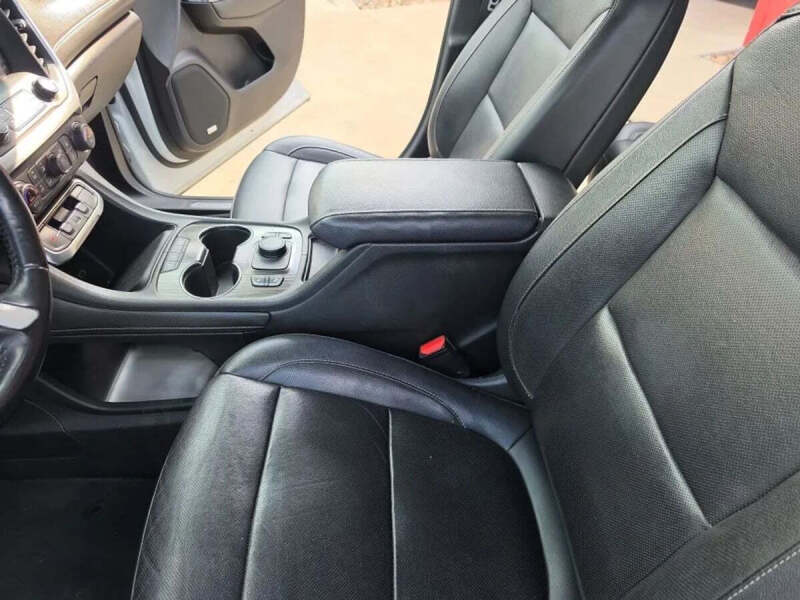 2020 GMC Acadia SLT