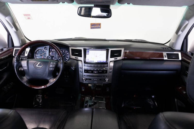 2014 Lexus LX 570