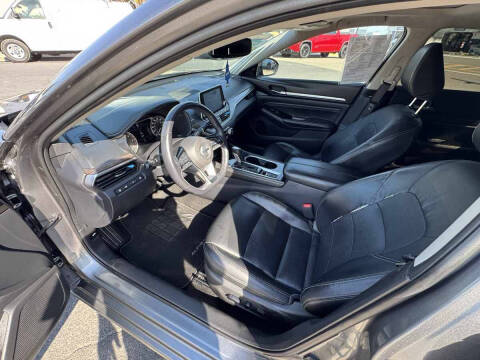 2020 Nissan Altima 2.0 Platinum
