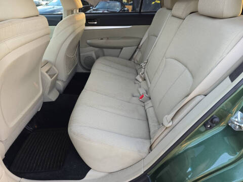 2010 Subaru Outback 2.5i Premium