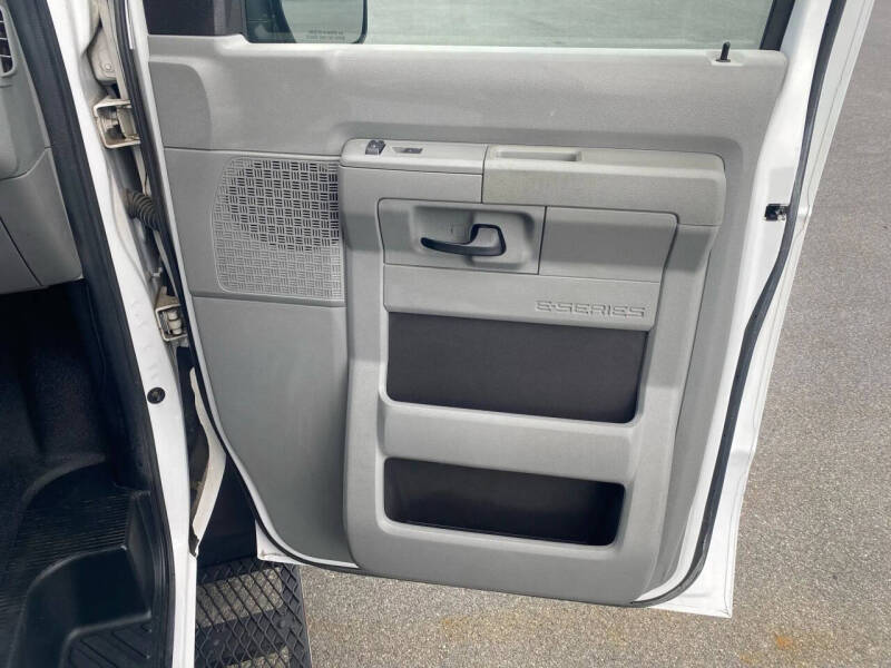 2012 Ford E-Series E-350 SD