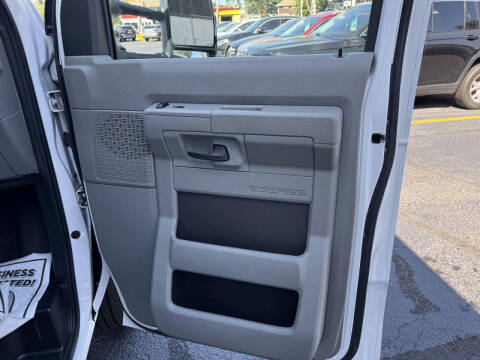 2022 Ford E-Series