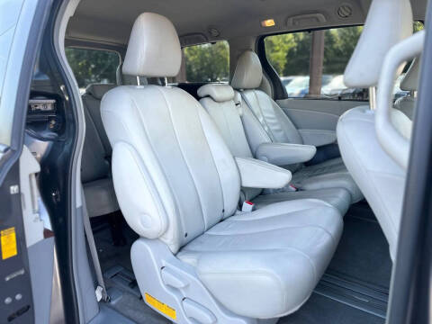 2013 Toyota Sienna