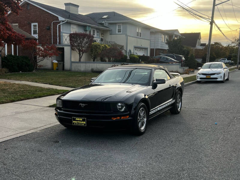 2005 Ford Mustang for sale at Reis Motors LLC in Lawrence NY