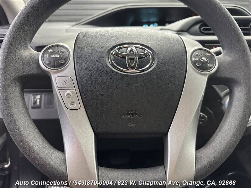 2014 Toyota Prius c Three