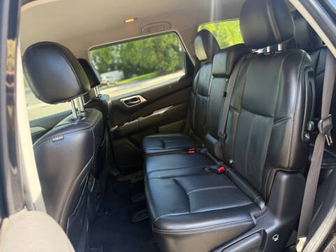 2017 Nissan Pathfinder
