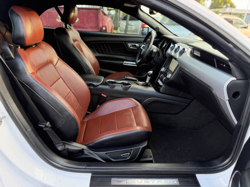 2016 Ford Mustang EcoBoost Premium