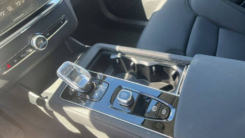 2026 Volvo XC90 B5 Core