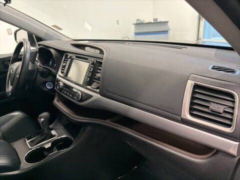 2017 Toyota Highlander LE Plus