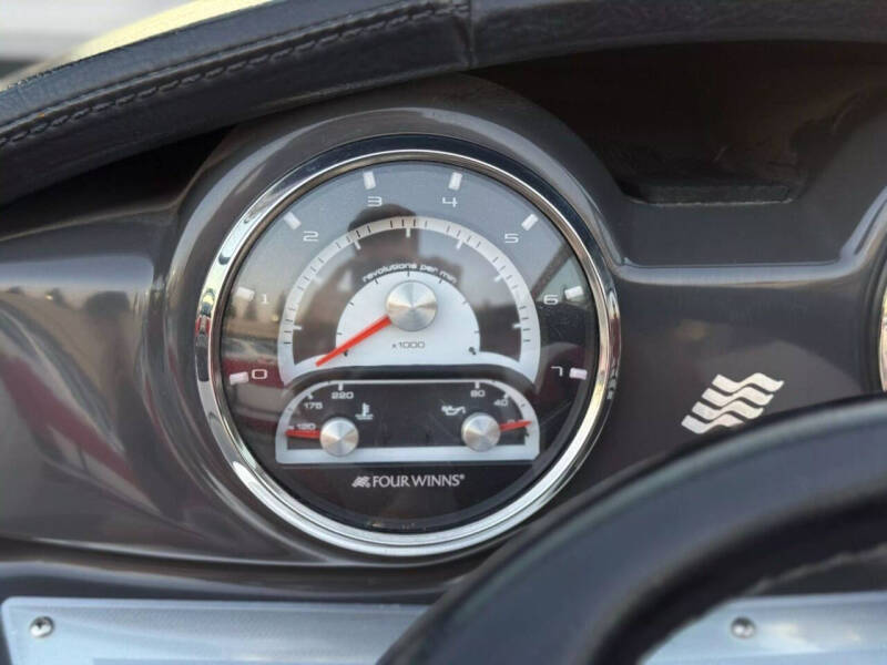 2013 Four Winns 200H