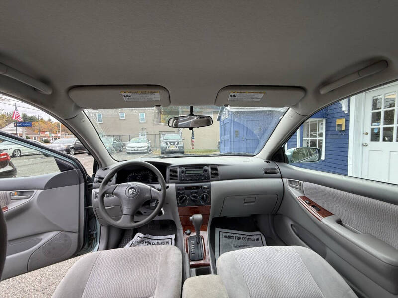 2005 Toyota Corolla LE