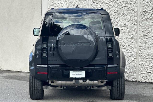 2026 Land Rover Defender 110 P300 S