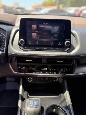 2022 Nissan Rogue SV