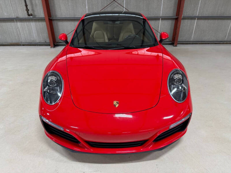 2018 Porsche 911 Carrera