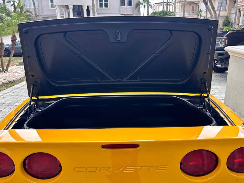 2004 Chevrolet Corvette