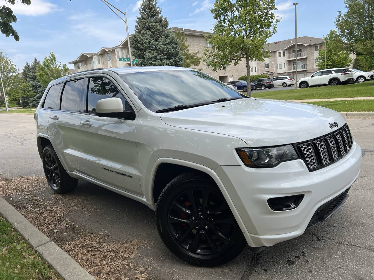 2018 Jeep Grand Cherokee Altitude 4x4 4dr SUV's photo