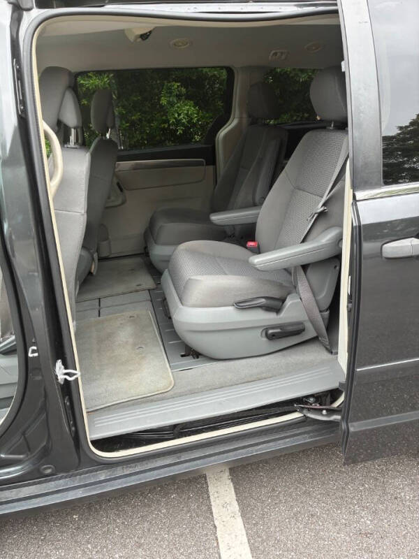 2012 Volkswagen Routan S