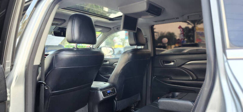 2017 Toyota Highlander Limited