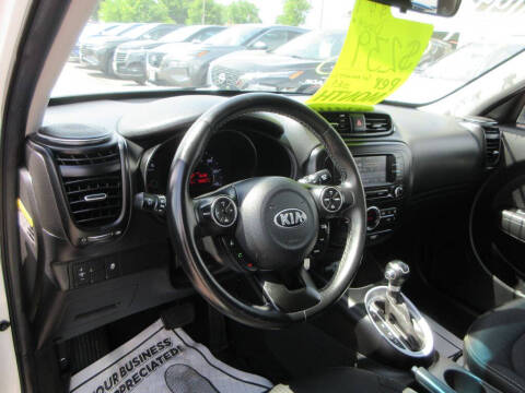 2017 Kia Soul +