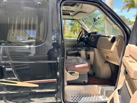 2010 Ford E-Series E-350 SD XLT