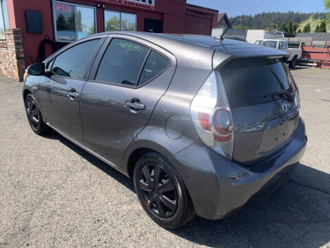 2014 Toyota Prius c Four