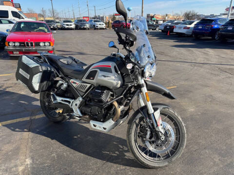 2023 Moto Guzzi V85 TT Travel