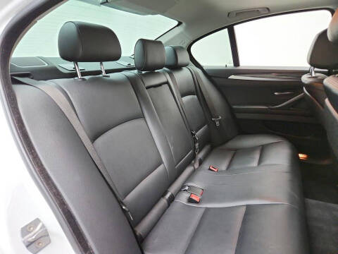 2016 BMW 5 Series 528i