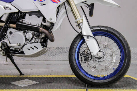 2023 Suzuki DR-Z400SM