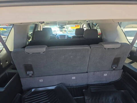 2017 Chevrolet Suburban LS