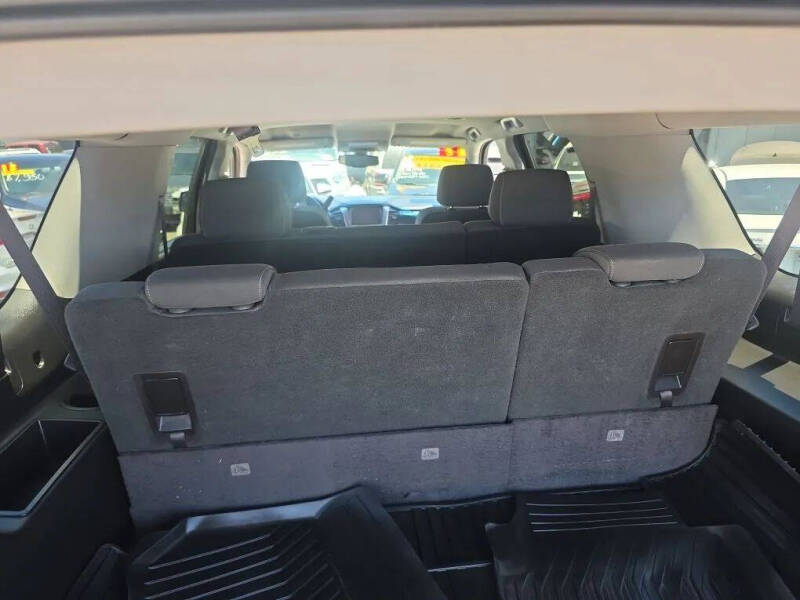 2017 Chevrolet Suburban LS