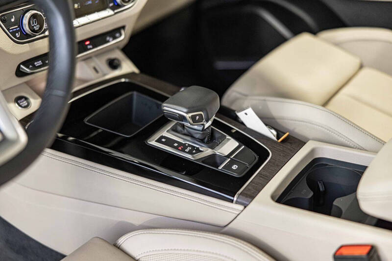 2024 Audi Q5 quattro S line Prem Plus 45 TFSI