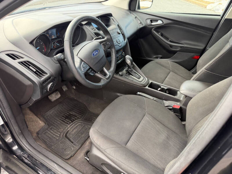 2018 Ford Focus SE - Photo 16