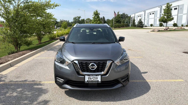2020 Nissan Kicks SR