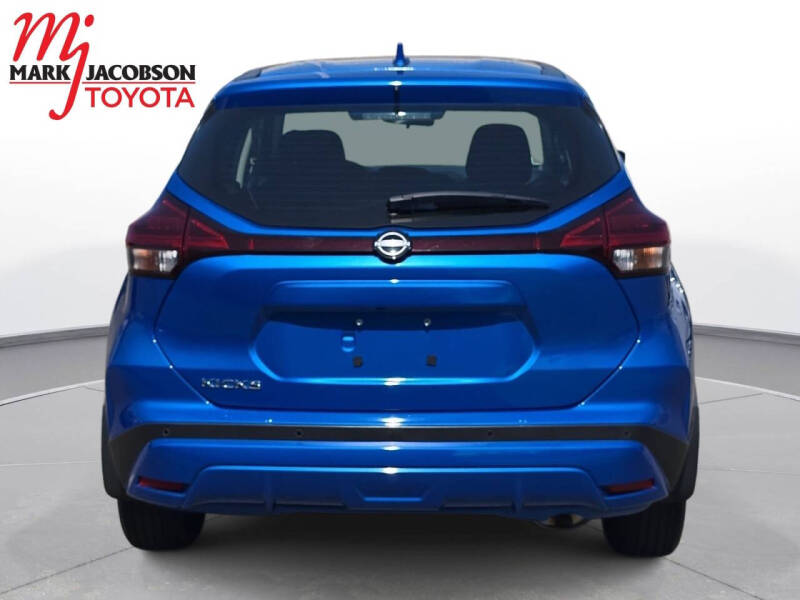 2025 Nissan Kicks Play S