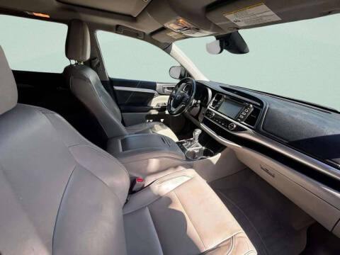 2017 Toyota Highlander