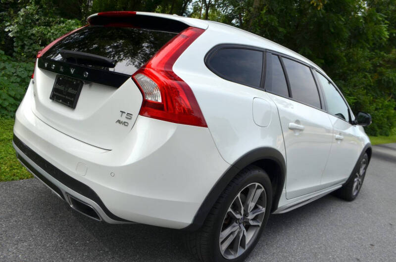 2018 Volvo V60 Cross Country T5 Premier