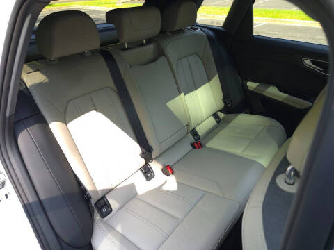 2023 Audi Q4 e-tron quattro Premium 50