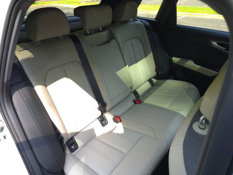 2023 Audi Q4 e-tron quattro Premium 50