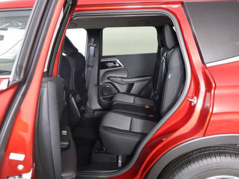 2025 Mitsubishi Outlander ES