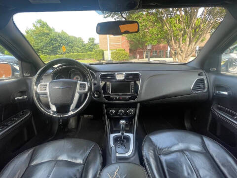 2011 Chrysler 200 Limited