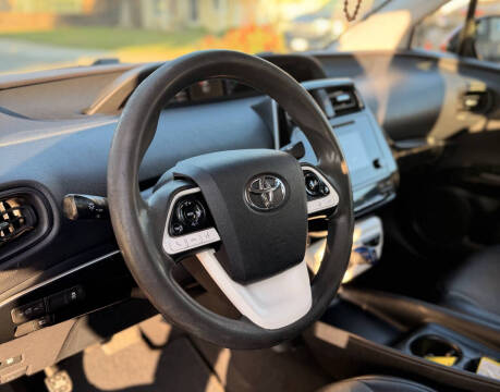 2017 Toyota Prius Three