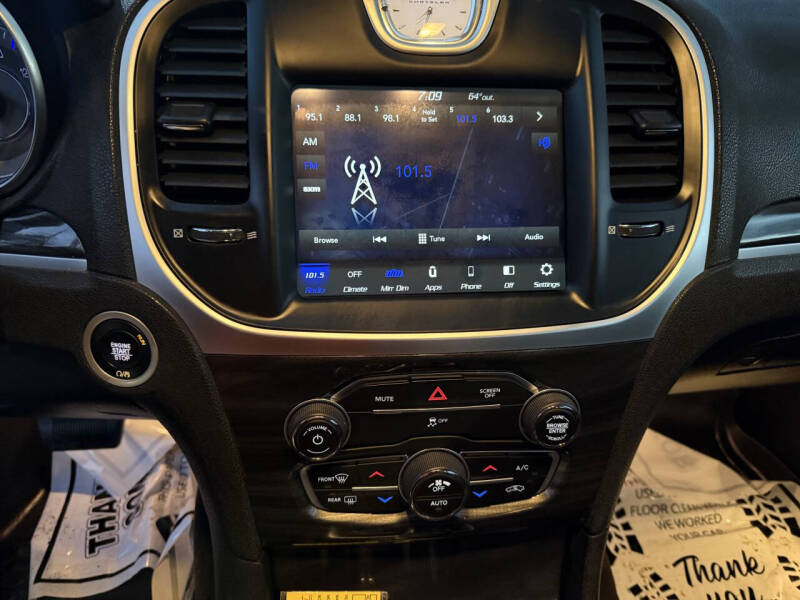 2018 Chrysler 300 Touring L