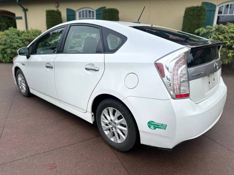 2012 Toyota Prius Plug-in Hybrid