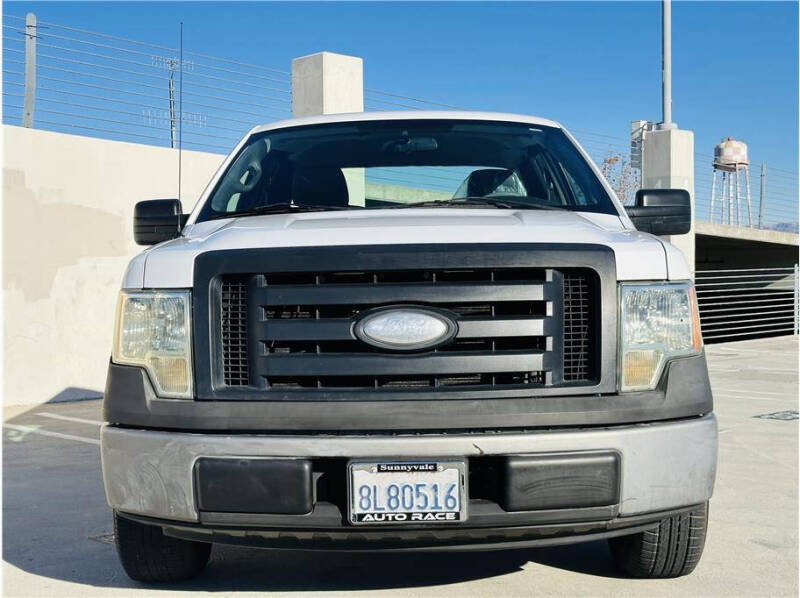 2009 Ford F-150 STX photo 2