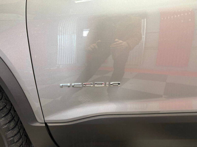 2023 GMC Acadia SLE