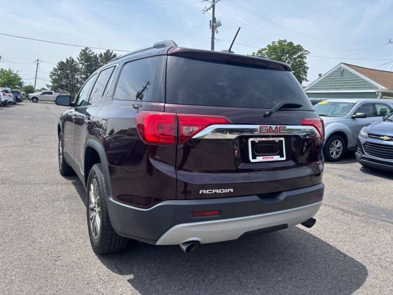 2017 GMC Acadia SLE-2